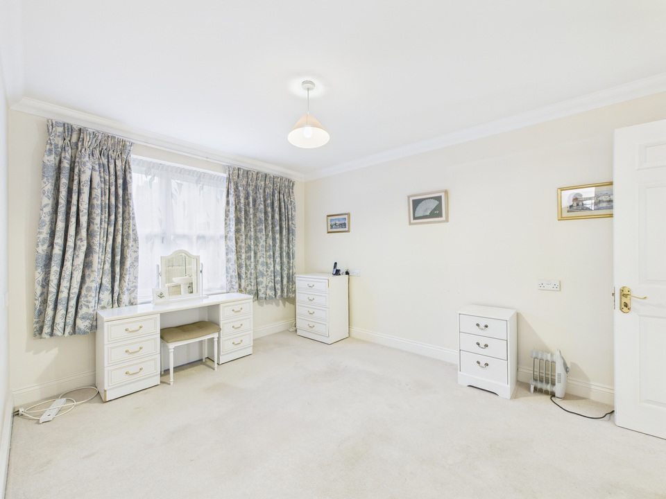 2 bed terraced house for sale in Bluecoat Pond, Christs Hospital, Horsham, West Sussex - Property Image 17