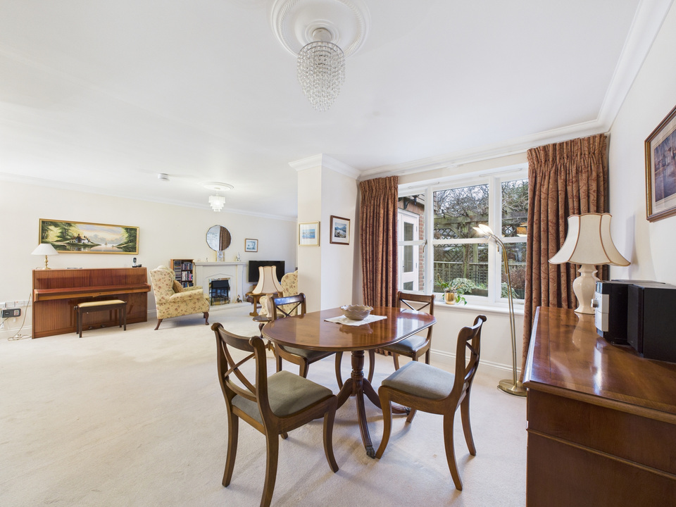 2 bed terraced house for sale in Bluecoat Pond, Christs Hospital, Horsham, West Sussex - Property Image 3