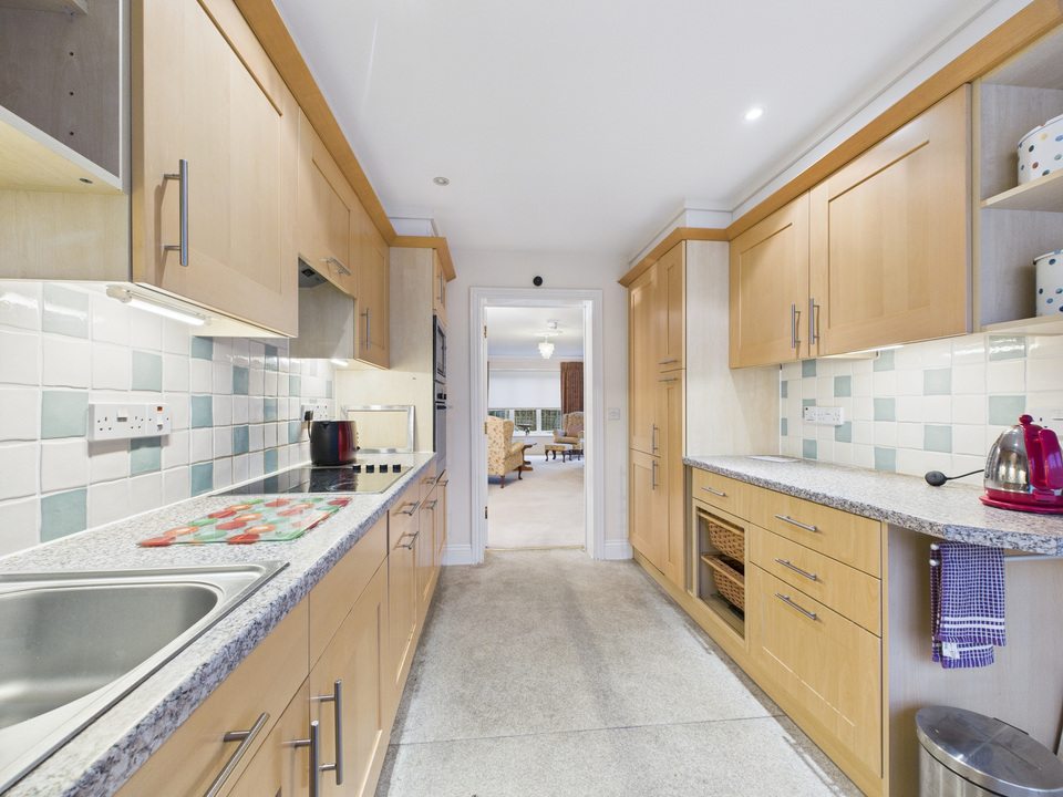 2 bed terraced house for sale in Bluecoat Pond, Christs Hospital, Horsham, West Sussex - Property Image 14