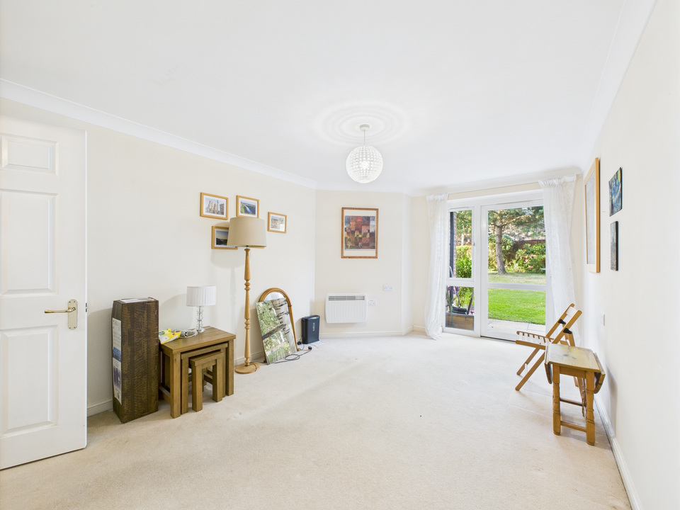 2 bed apartment for sale in Kings Road, Horsham  - Property Image 12