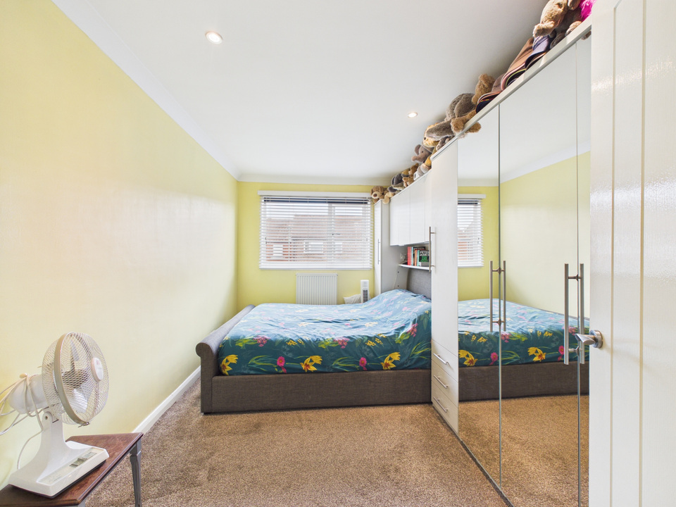 Terraced house for sale in Blenheim Road, Horsham, West Sussex  - Property Image 4