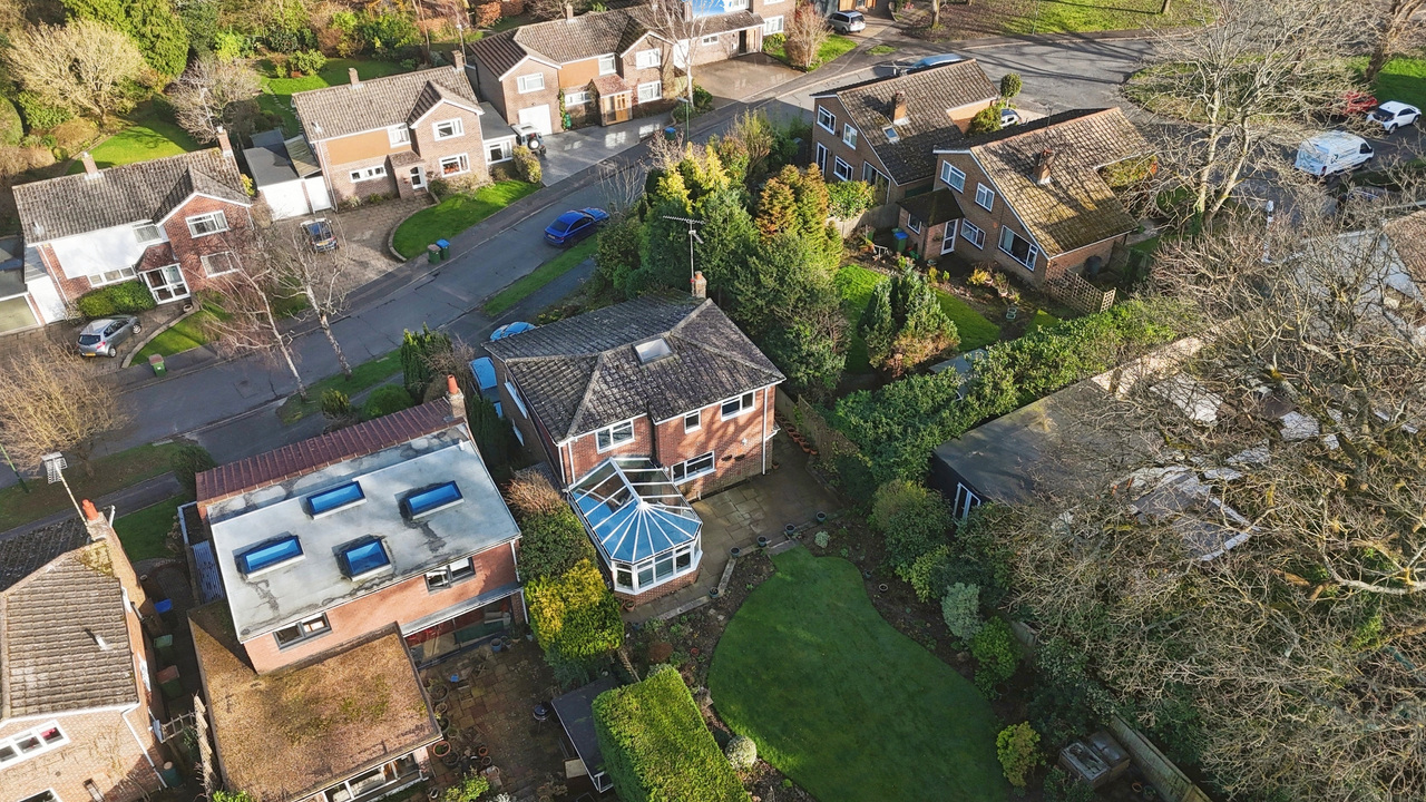 5 bed detached house for sale in Forestfield, Horsham, West Sussex  - Property Image 11