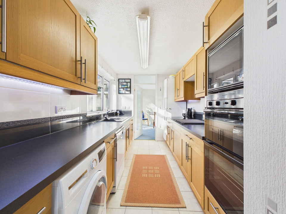 5 bed detached house for sale in Forestfield, Horsham, West Sussex  - Property Image 14