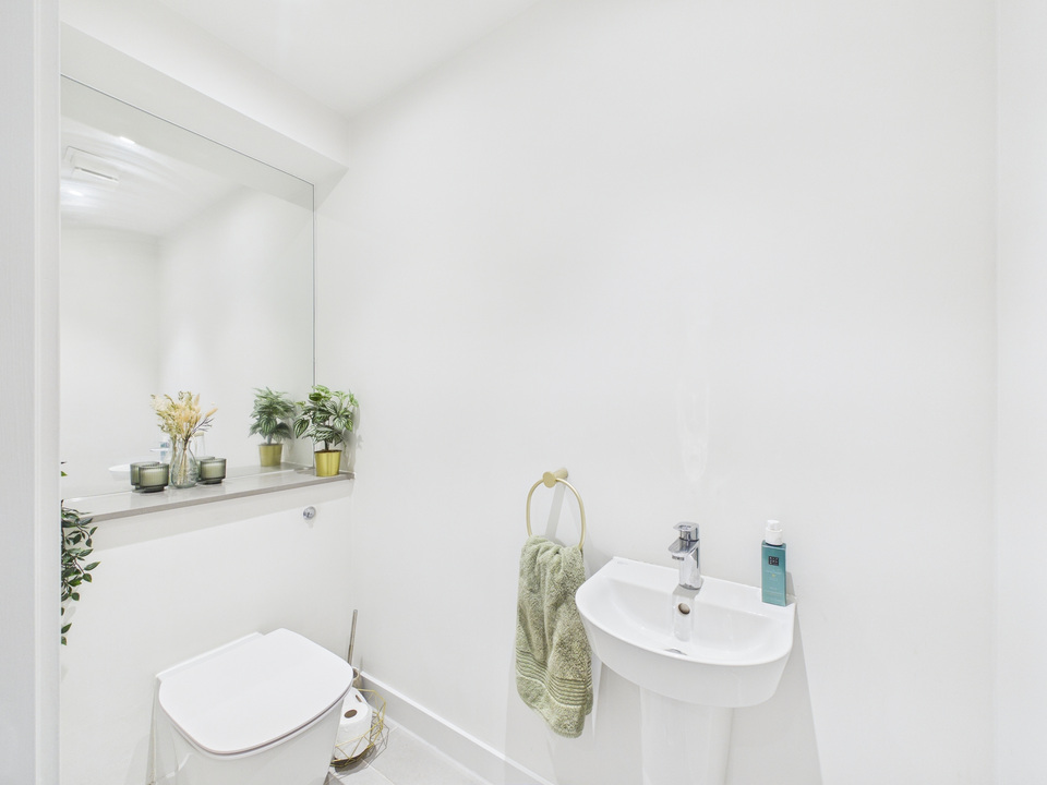 2 bed apartment for sale in Prewetts Mill Apartments, Mill Bay Lane, Horsham, West Sussex  - Property Image 8