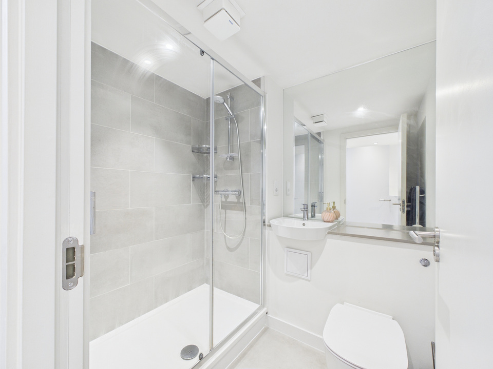 2 bed apartment for sale in Prewetts Mill Apartments, Mill Bay Lane, Horsham, West Sussex  - Property Image 7