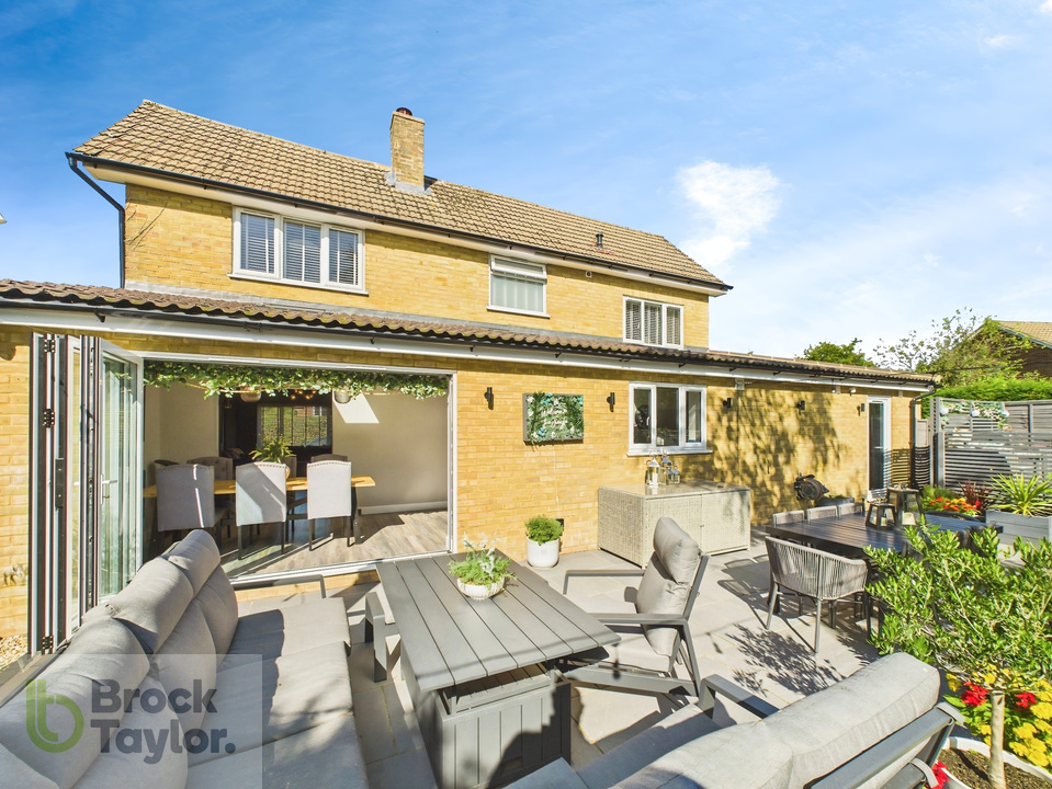 4 bed detached house for sale in Covert Mead, Handcross