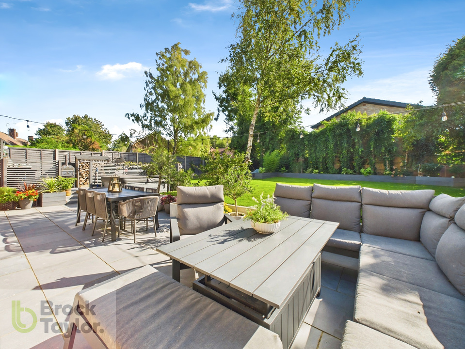 4 bed detached house for sale in Covert Mead, Handcross - Property Image 5