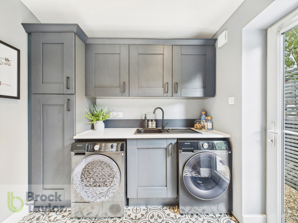 4 bed detached house for sale in Covert Mead, Handcross - Property Image 14