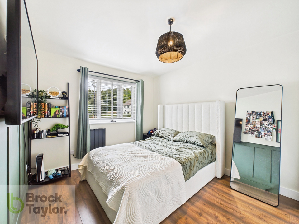 4 bed detached house for sale in Covert Mead, Handcross - Property Image 15