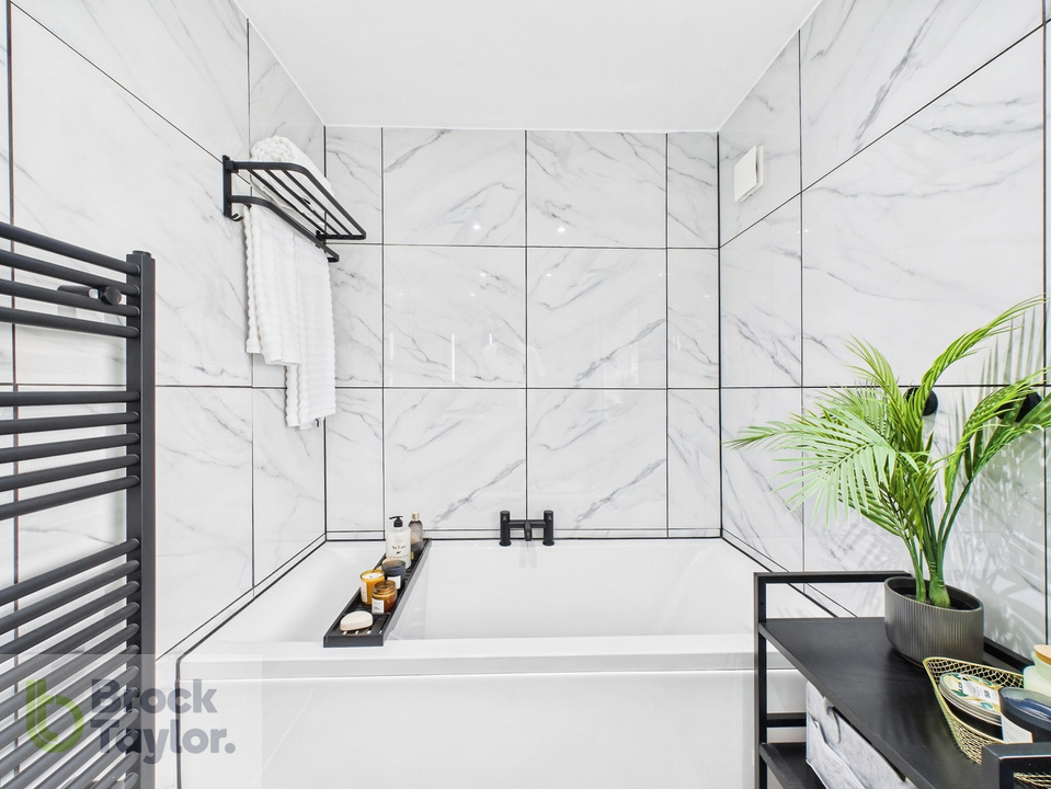 4 bed detached house for sale in Covert Mead, Handcross - Property Image 27