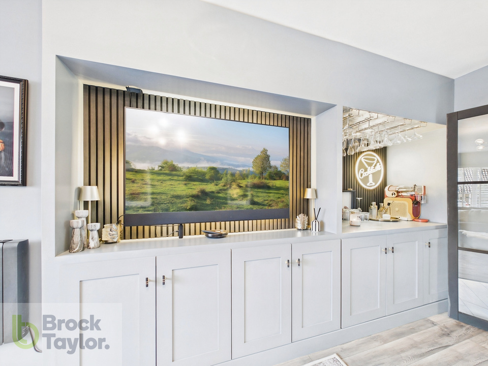 4 bed detached house for sale in Covert Mead, Handcross - Property Image 8