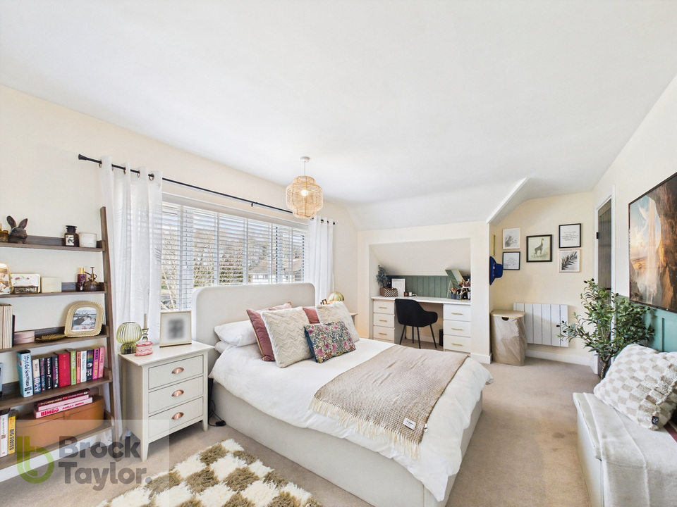 4 bed detached house for sale in Covert Mead, Handcross - Property Image 24