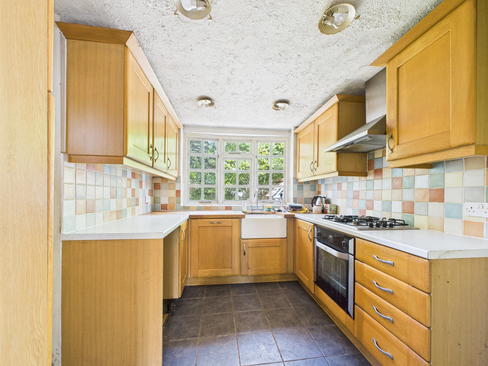 2 bed detached house for sale in Billingshurst Road, Broadbridge Heath, HORSHAM - Property Image 3