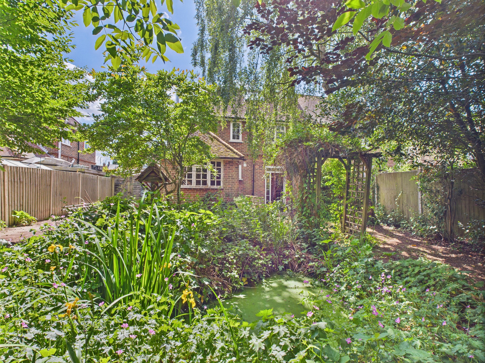 2 bed detached house for sale in Billingshurst Road, Broadbridge Heath, HORSHAM - Property Image 9