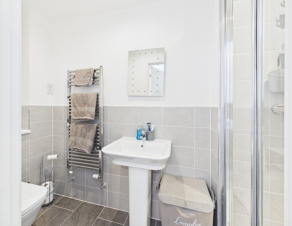 2 bed terraced house for sale in High Beeches, Faygate  - Property Image 15