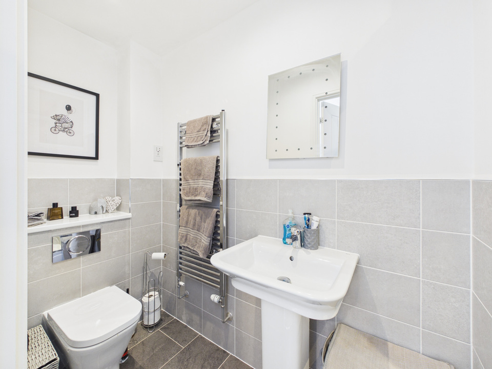 2 bed terraced house for sale in High Beeches, Faygate  - Property Image 16
