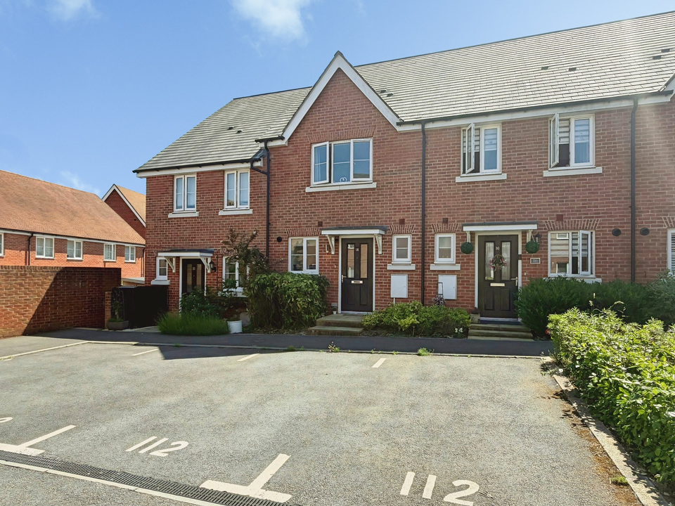 2 bed terraced house for sale in High Beeches, Faygate  - Property Image 11