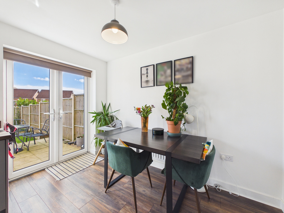 2 bed end of terrace house for sale in Somerset Road, Faygate, Horsham, West Sussex  - Property Image 4