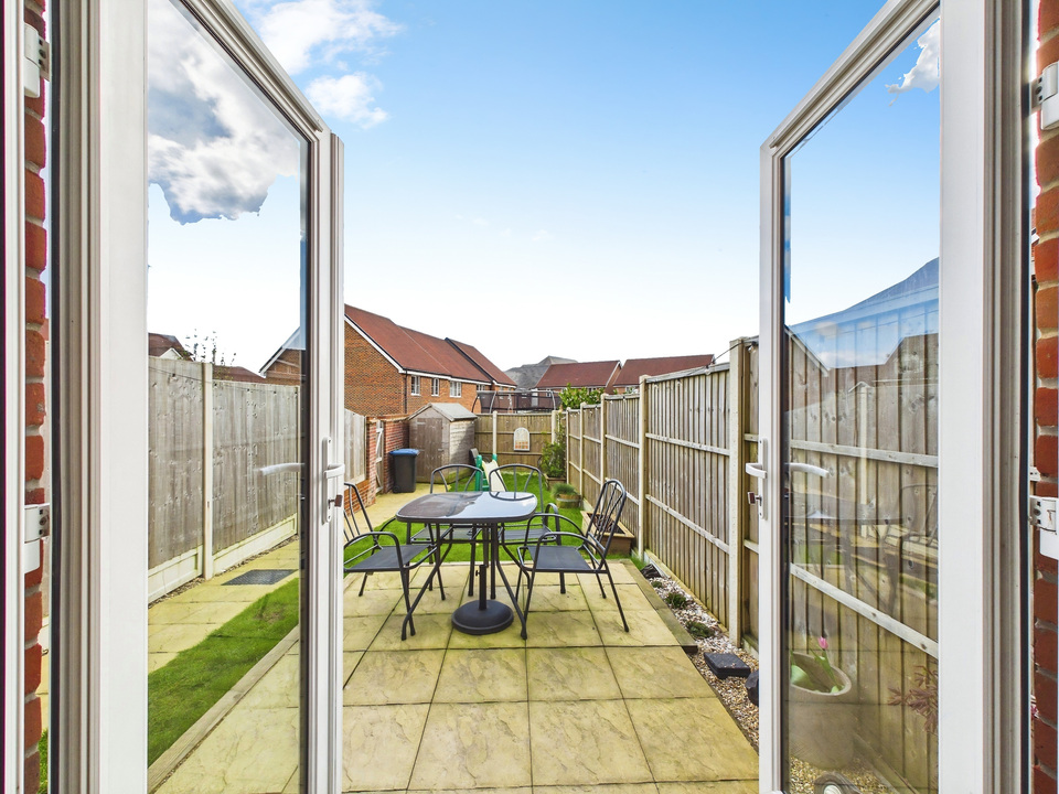 2 bed end of terrace house for sale in Somerset Road, Faygate, Horsham, West Sussex  - Property Image 5