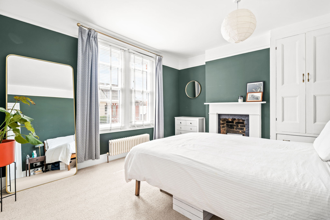 5 bed end of terrace house for sale in Devonshire Road, Horsham  - Property Image 6