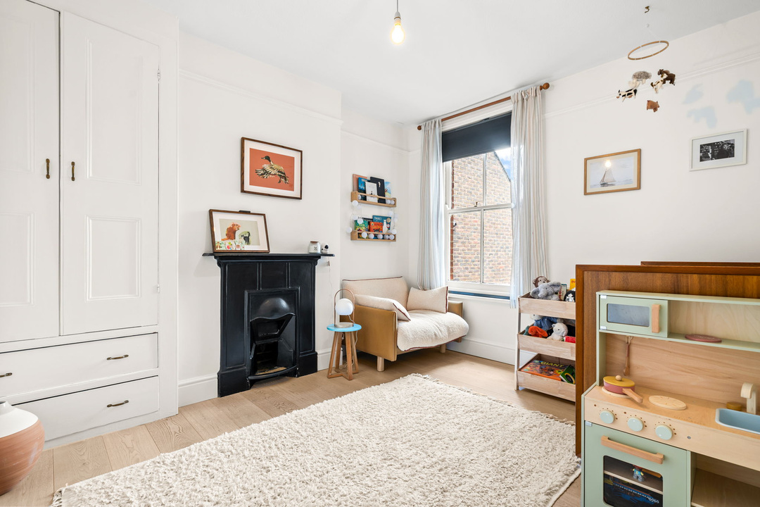 5 bed end of terrace house for sale in Devonshire Road, Horsham  - Property Image 7