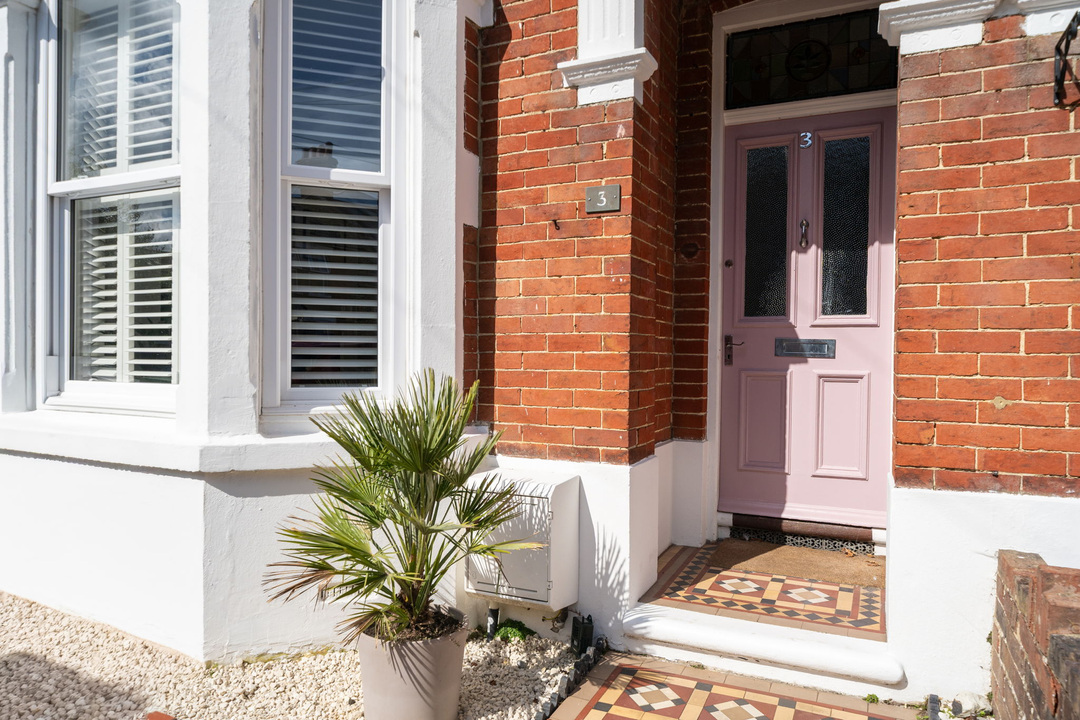 5 bed end of terrace house for sale in Devonshire Road, Horsham  - Property Image 12