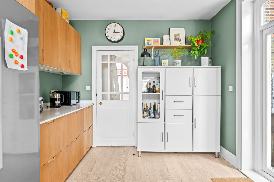 5 bed end of terrace house for sale in Devonshire Road, Horsham  - Property Image 15