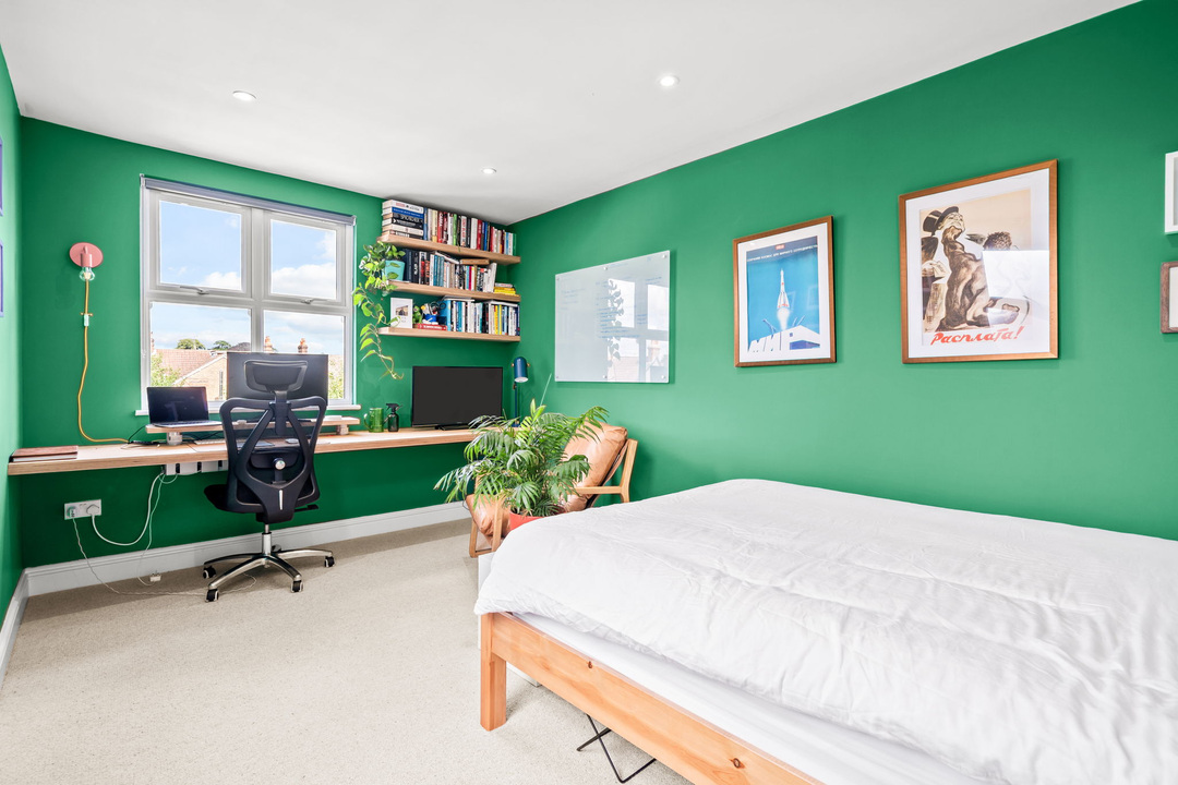 5 bed end of terrace house for sale in Devonshire Road, Horsham  - Property Image 21