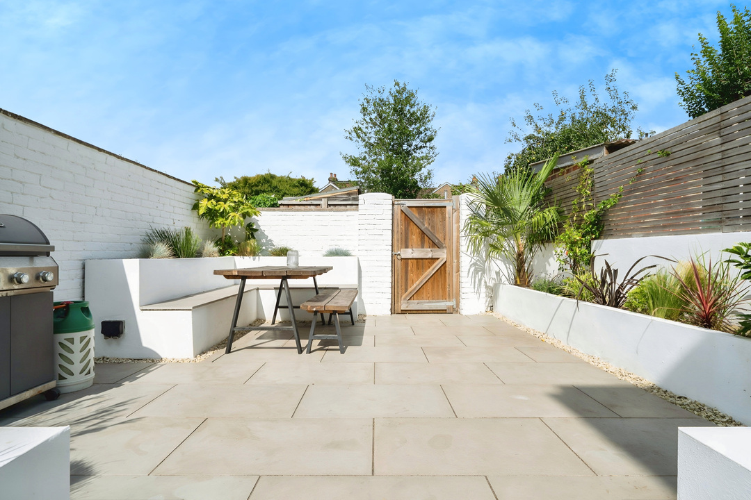 5 bed end of terrace house for sale in Devonshire Road, Horsham  - Property Image 27