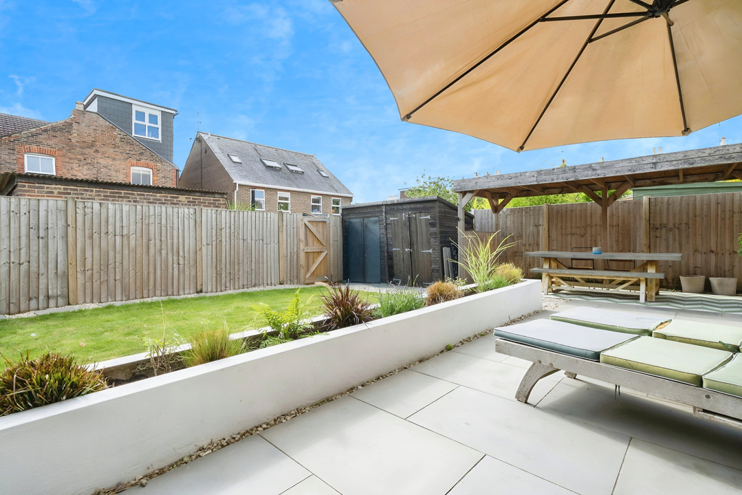 5 bed end of terrace house for sale in Devonshire Road, Horsham  - Property Image 29