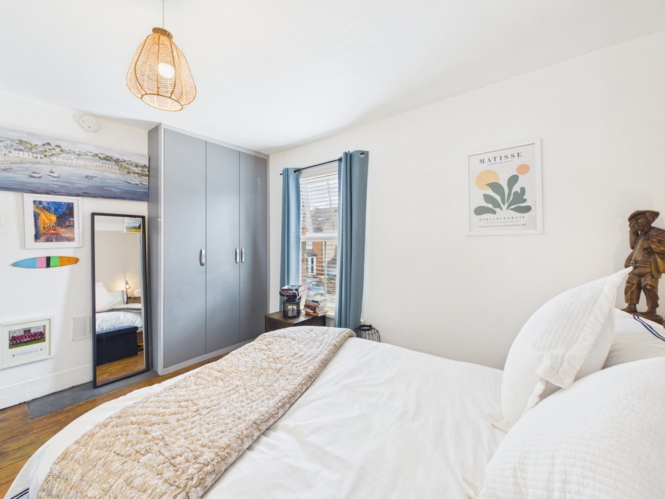 3 bed semi-detached house for sale in Barrington Road, Horsham, West Sussex - Property Image 17