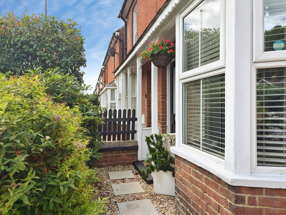 3 bed semi-detached house for sale in Barrington Road, Horsham, West Sussex - Property Image 12