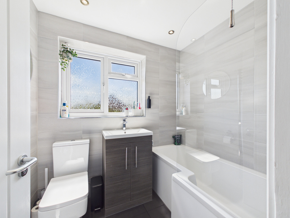 4 bed semi-detached house for sale in Barleycroft, Cowfold  - Property Image 25