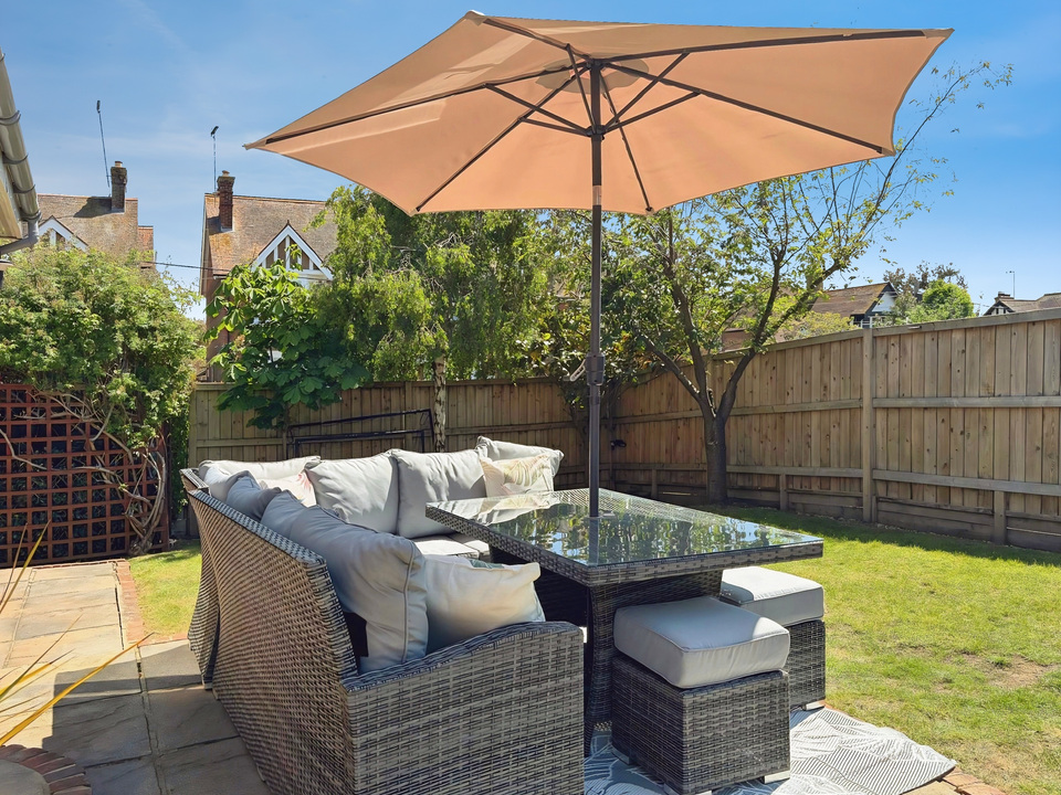 4 bed semi-detached house for sale in Barleycroft, Cowfold  - Property Image 35