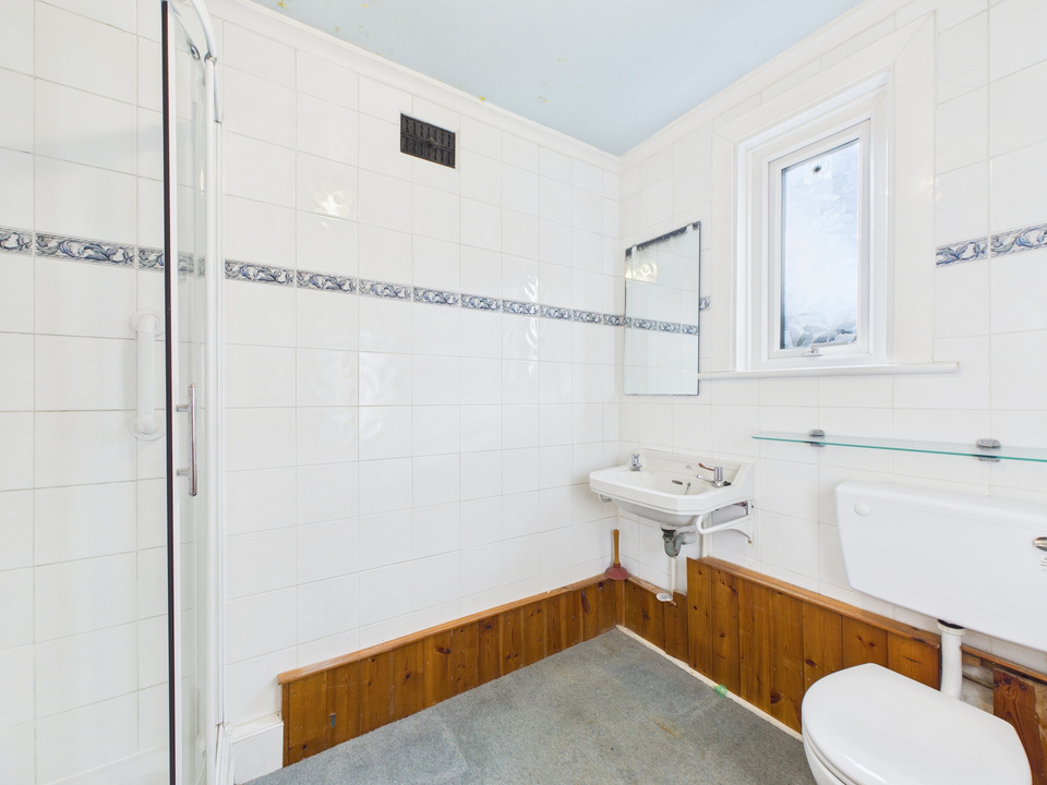 3 bed semi-detached house for sale in New Street, Horsham  - Property Image 8