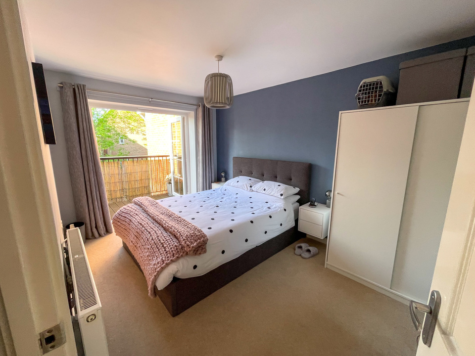 2 bed apartment for sale in Heydon Way, Broadbridge Heath  - Property Image 4