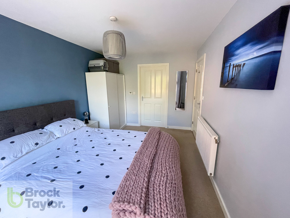 2 bed apartment for sale in Heydon Way, Broadbridge Heath  - Property Image 15