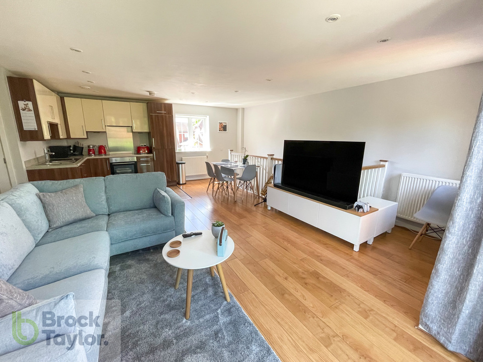 2 bed apartment for sale in Heydon Way, Broadbridge Heath  - Property Image 12