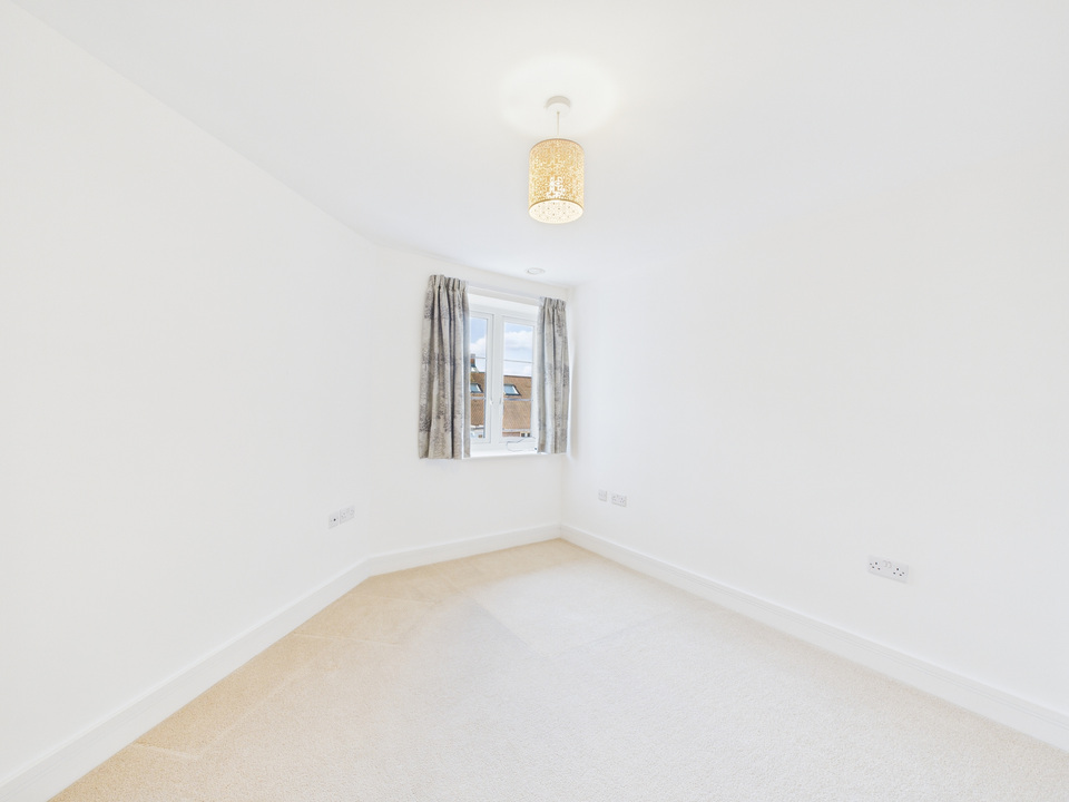 2 bed apartment for sale in Brighton Road, Horsham  - Property Image 9
