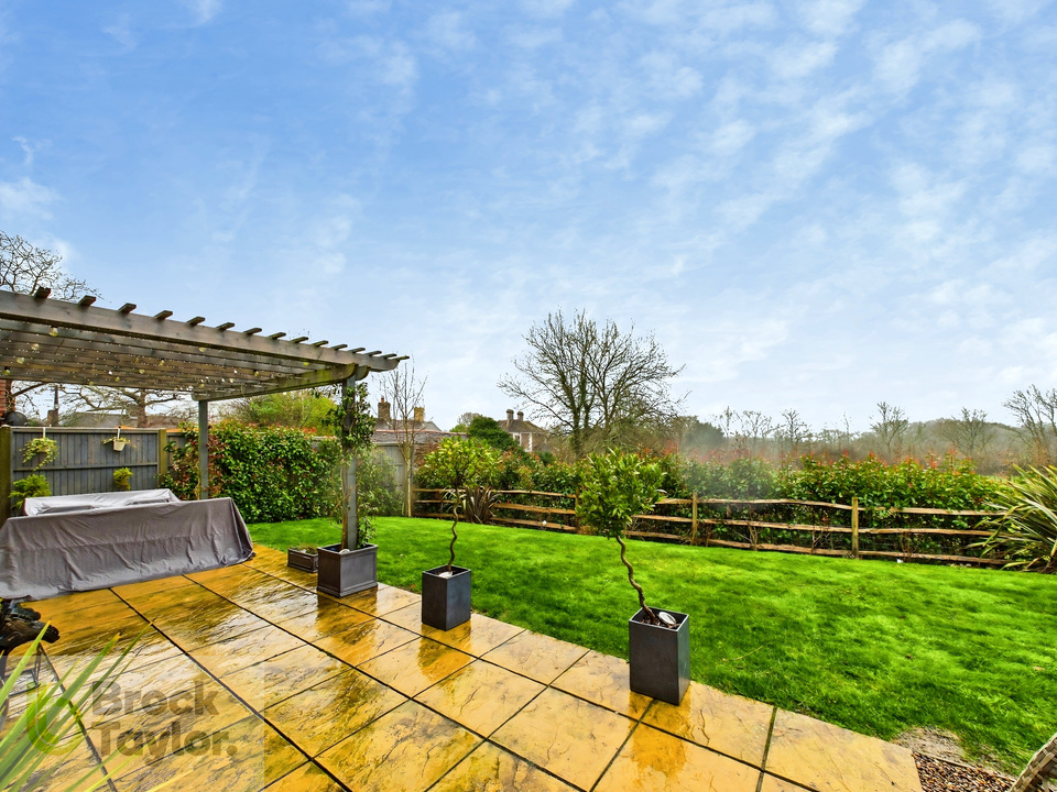 4 bed detached house for sale in Crouch Fields, Ansty, West Sussex, RH17 5NW  - Property Image 14