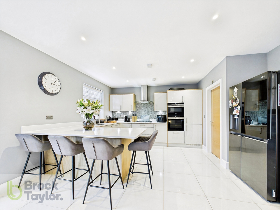 4 bed detached house for sale in Crouch Fields, Ansty, West Sussex, RH17 5NW  - Property Image 8