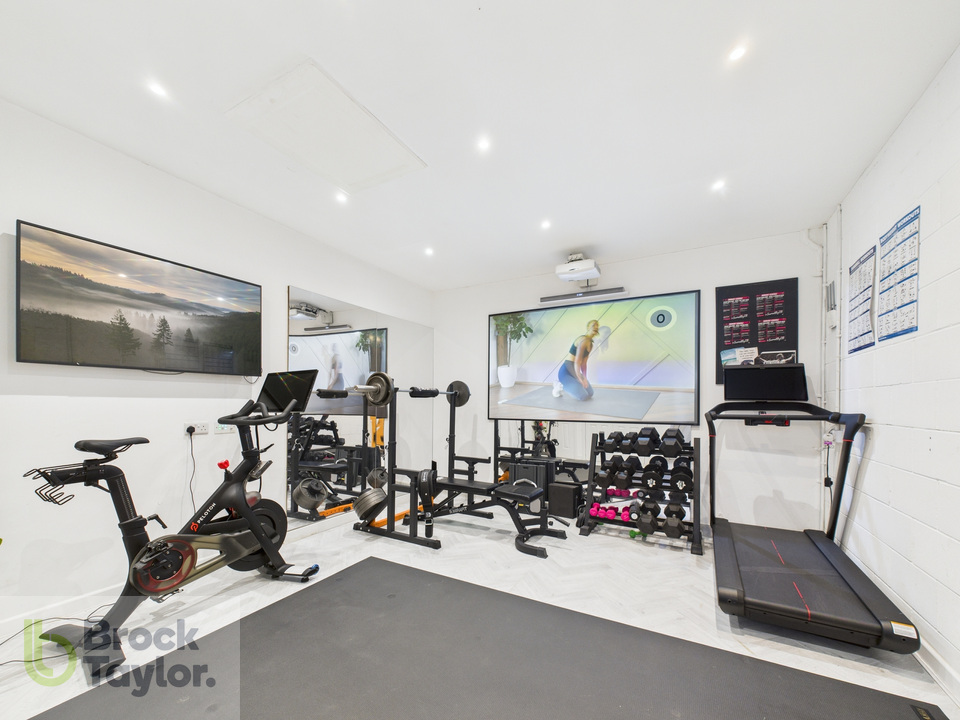 4 bed detached house for sale in Crouch Fields, Ansty, West Sussex, RH17 5NW  - Property Image 11