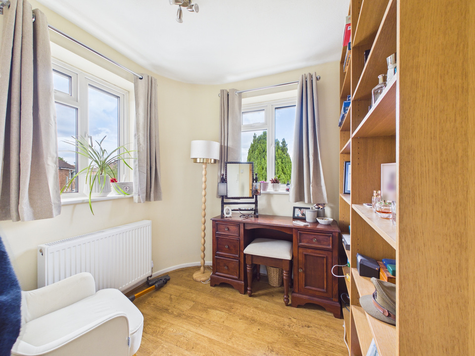 3 bed semi-detached house for sale in Greenway, Horsham  - Property Image 14