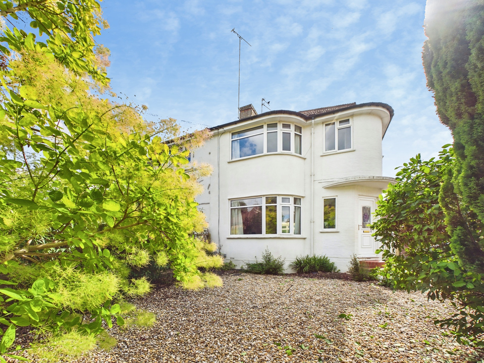 3 bed semi-detached house for sale in Greenway, Horsham
