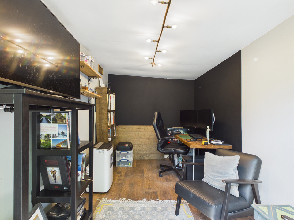 2 bed semi-detached house for sale in Park Terrace West, Horsham  - Property Image 8