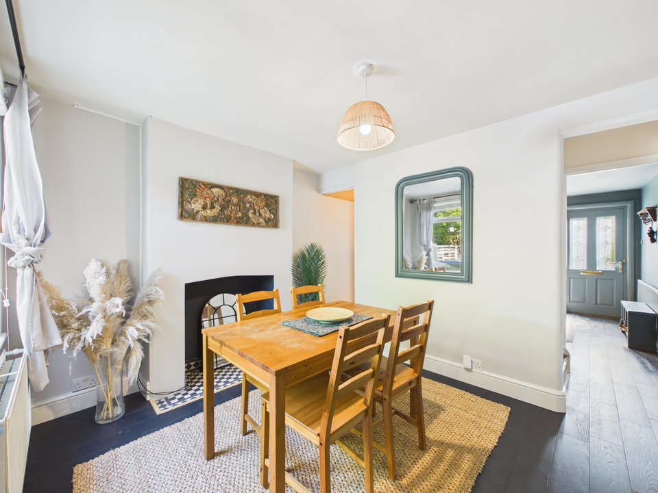 2 bed semi-detached house for sale in Park Terrace West, Horsham  - Property Image 13