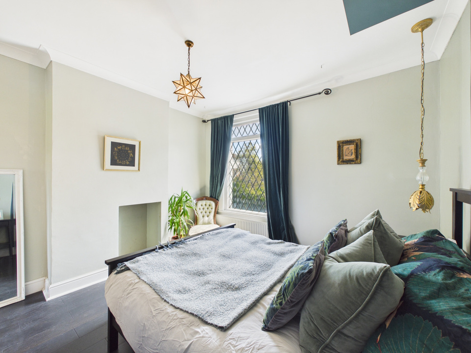 2 bed semi-detached house for sale in Park Terrace West, Horsham  - Property Image 7