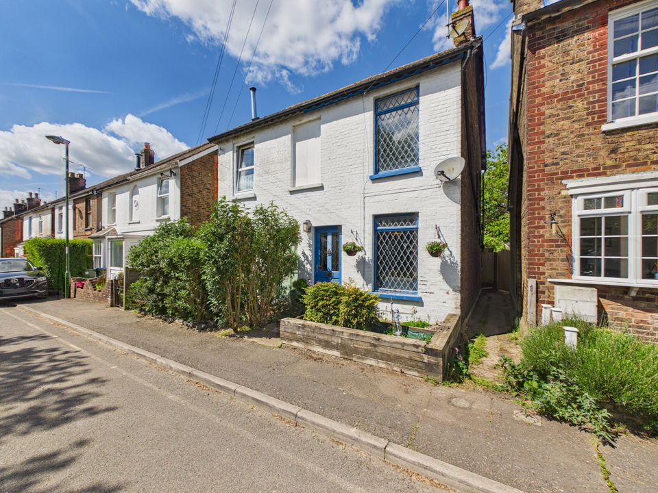 2 bed semi-detached house for sale in Park Terrace West, Horsham  - Property Image 16