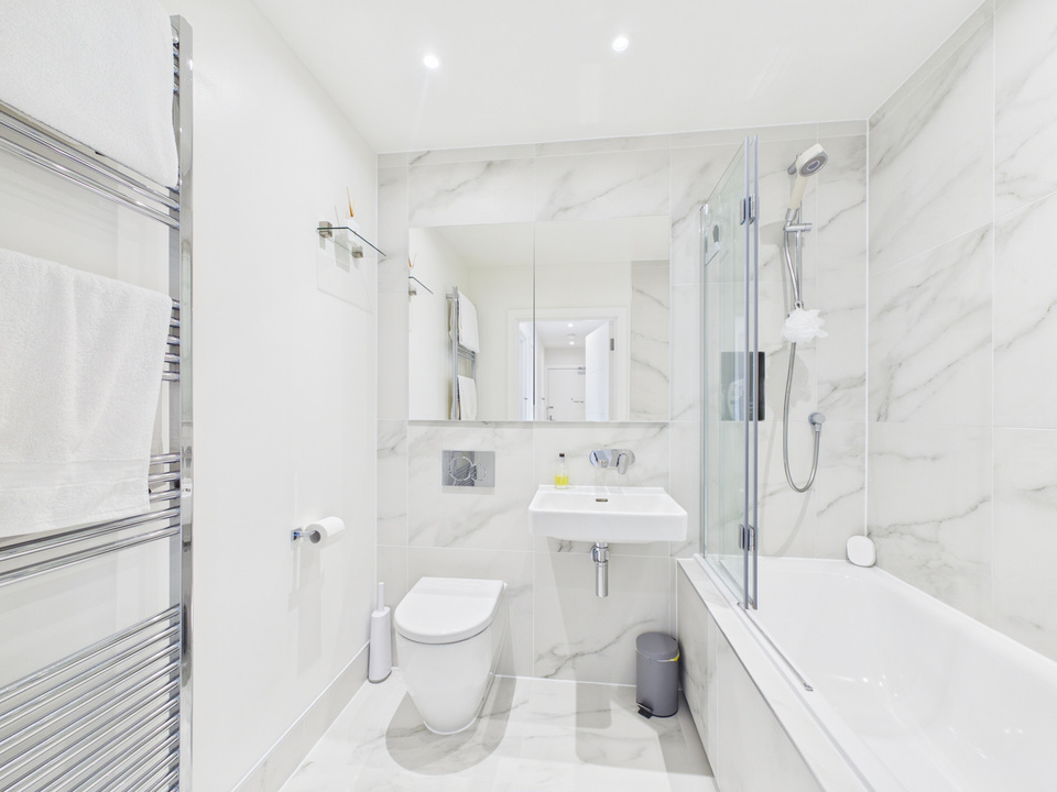 1 bed apartment for sale in Rochford Lodge, The Boulevard, Horsham  - Property Image 6