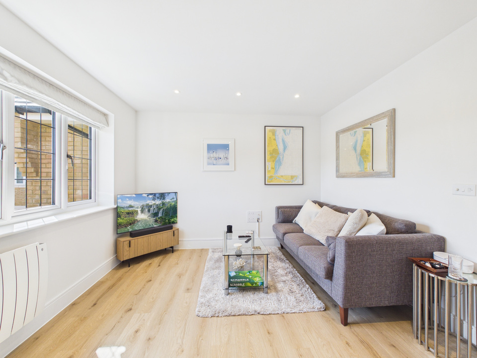 1 bed apartment for sale in Rochford Lodge, The Boulevard, Horsham  - Property Image 2